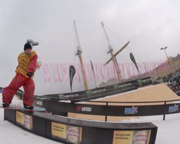 carnival-snowboard