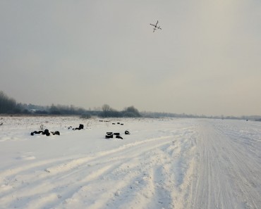 snowboarder-towed-by-drone