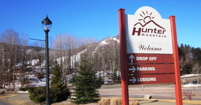 Hunter Mountain Sign
